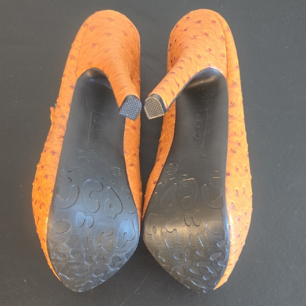 Dollhouse Tan Textured Heels - Picture 8 of 9
